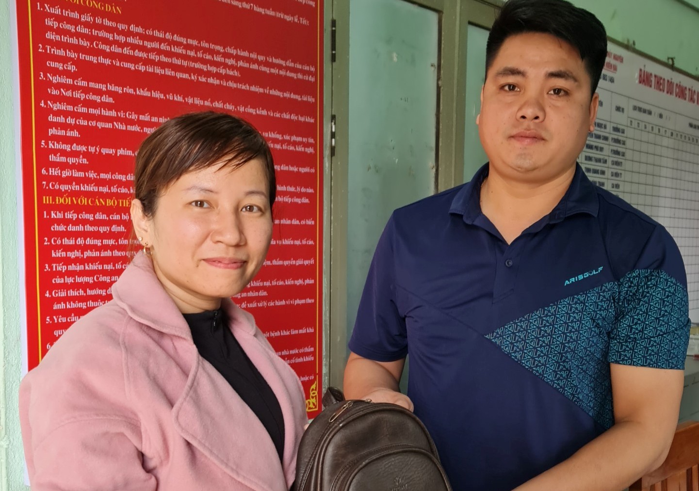 Nhặt được tiền và tài sản, Công an xã Kiền Bái trả lại người đánh rơi